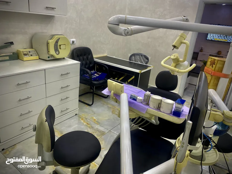 عيادة أسنان مُجهزه بالكامل للضمان الشهري