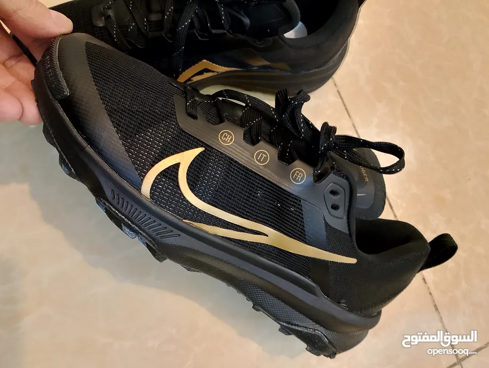 حذائين   NIKE  اصليات وارد امريكي جديد غير مستخدم