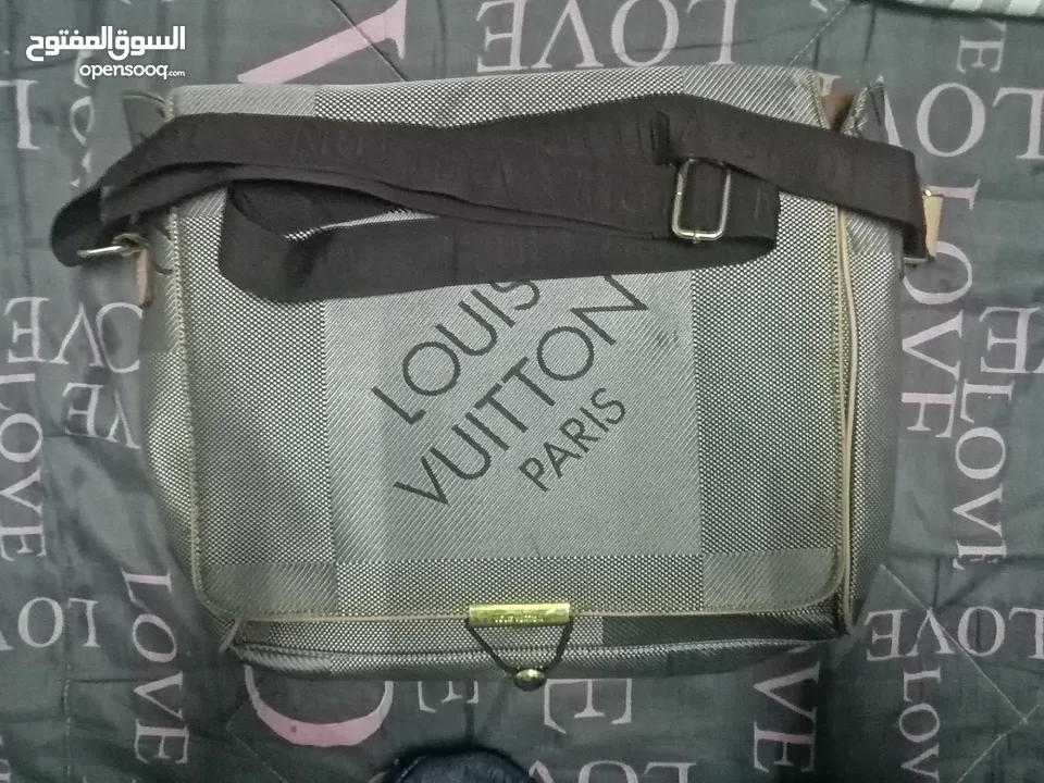 حقيبة لويز فيتون الأصلية أستعمال خفيف Louis vuitton bags original but used