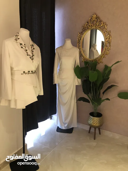 محل ملابس  سهره ستاتي واطفال مع مخيطه للبيع بكافه معداتها للبيع