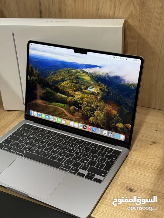 MacBook Air 2022/ M2-Chip/ 256 SSD/ 8RAM