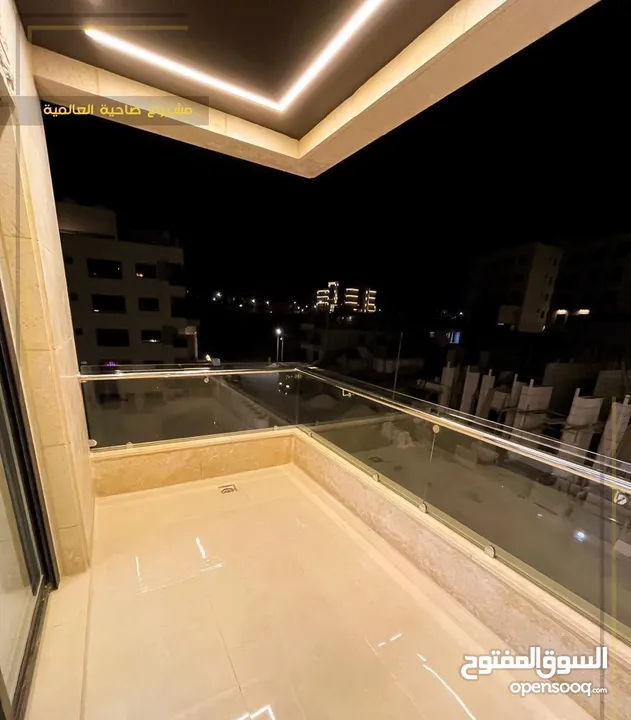 شقة للبيع في طريق المطار طابق ثاني خلف المدارس العالمية
