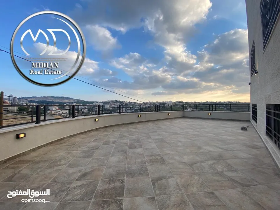 فلل للبيع الفحيص مساحات 450م مع تراسات و حدائق جديدة لم تسكن اطلالة رائعة بسعر مميز جداً