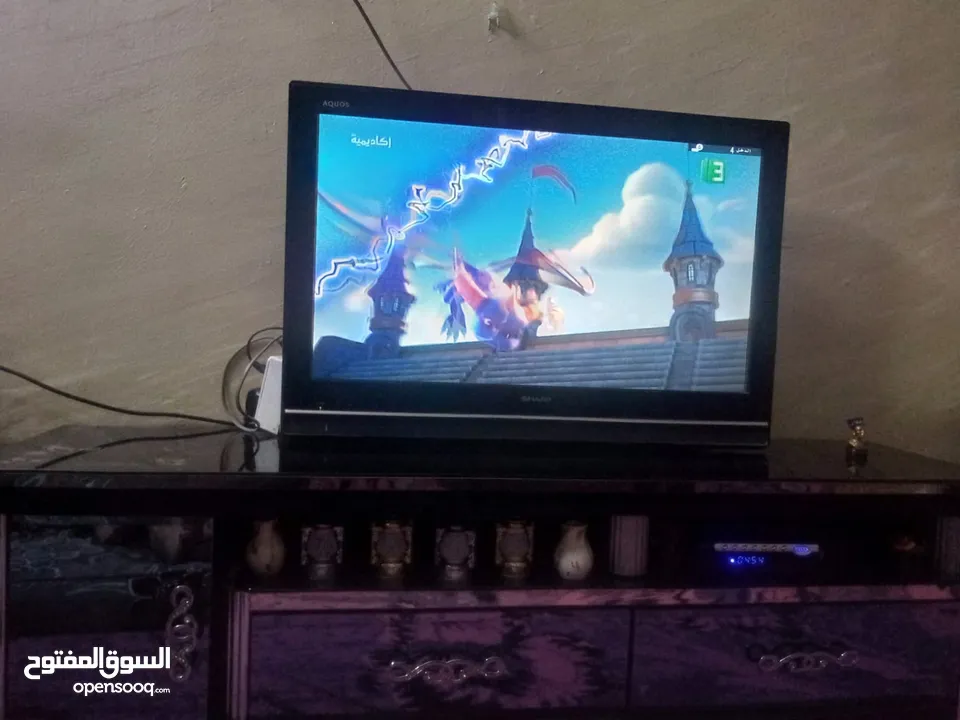 شاشه شارب 32 بوصه بحاله ممتازه وعلى الفحص