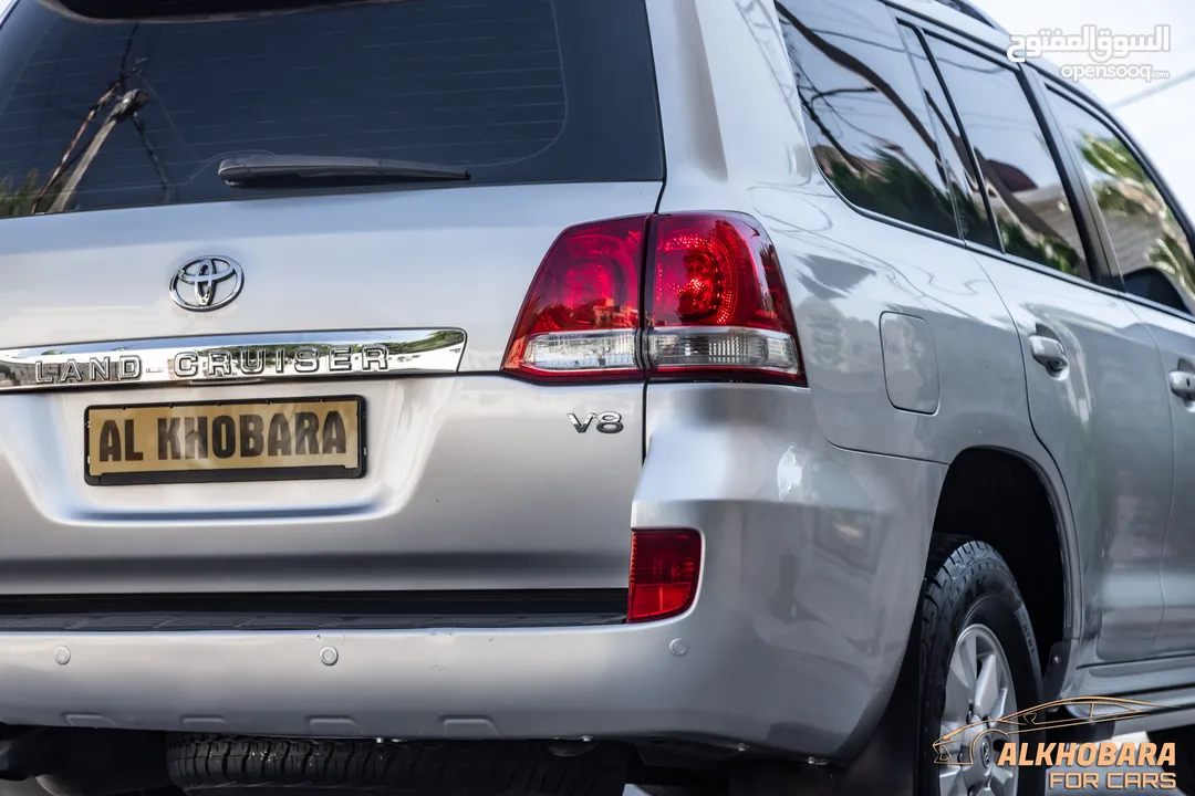 Toyota Land Cruiser Gx-r 2010 V8  السيارة مميزة جدا و قطعت مسافة 115,000 كيلو   محرك :  4700 سي سي