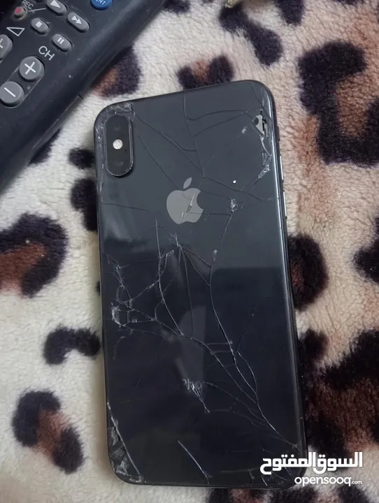 ايفون اكس اس