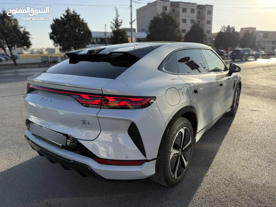 BYD SONG L 2023  متوفره لونين عظمي وفيراني  عداد اقل من 9000 كيلو  فحص كامل  لا يوجد اقساط شخصيه