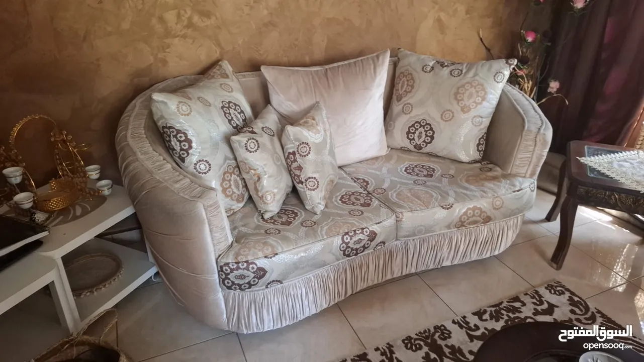 طقم كنب للبيع