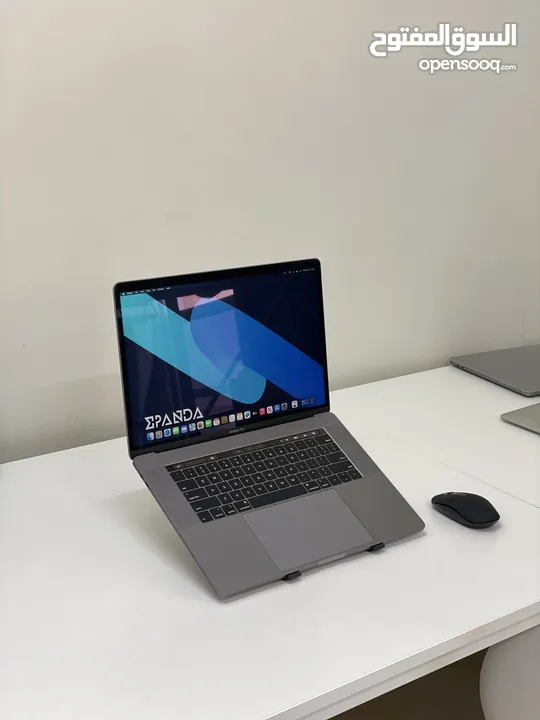 MacBook Pro 2019 ( intel i9 , 32 GB RAM)