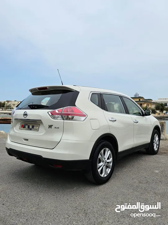 # NISSAN X TRAIL ( YEAR-2017) WHITE COLOR SUV JEEP 35 66 74 74