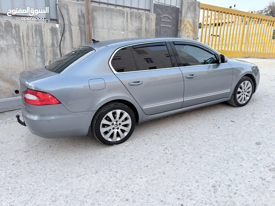Skoda Superb 2011