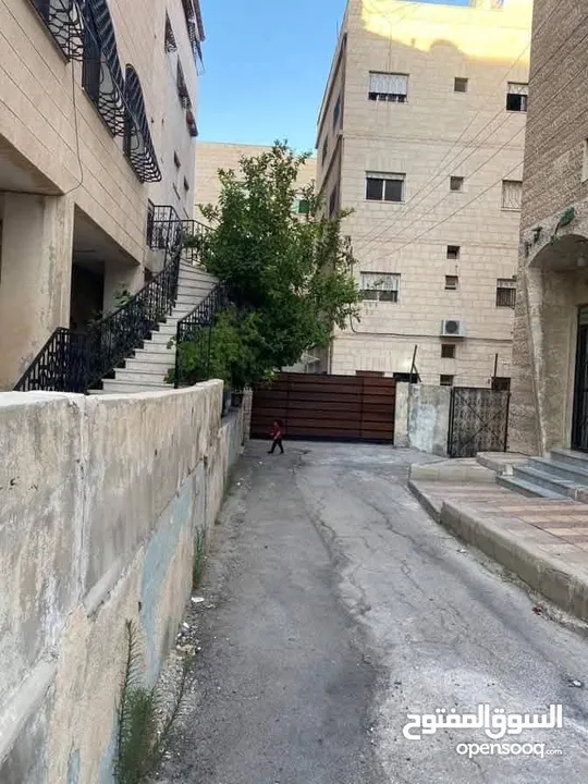 عمارة استثمارية بضاحية الامير حسن للبيع من المالك مباشرة