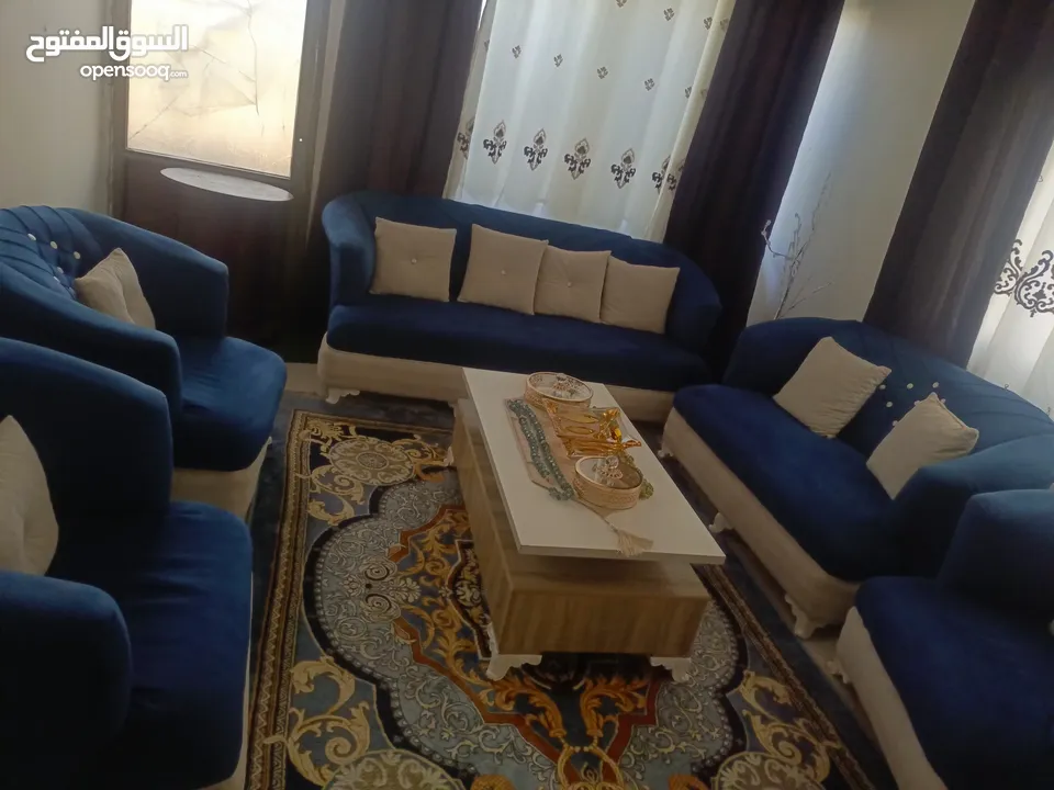 كنب شبه جديد للبيع