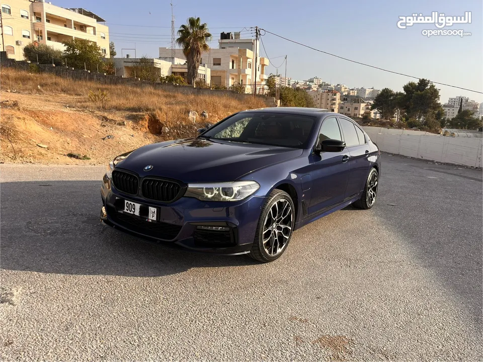 BMW    .M.     530e