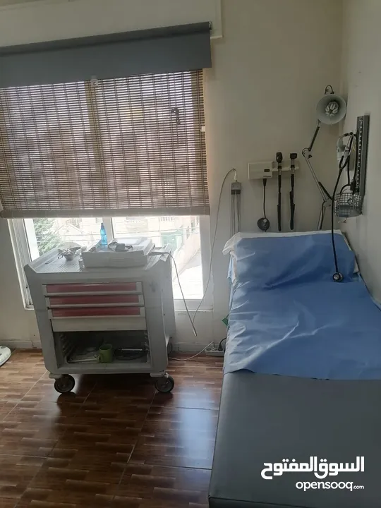 عيادة طب عام مجددة و مجهزة بالكامل للبيع بأفضل مناطق الرابية عمان