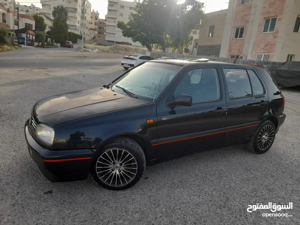 جولف موديل 1994 ماتور 1600 فتحة سنتر اصلي بور  جهاز انذار  شصيات نظاف