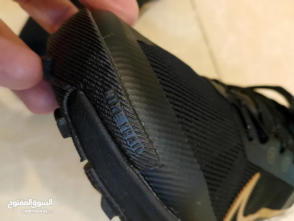 حذائين   NIKE  اصليات وارد امريكي جديد غير مستخدم