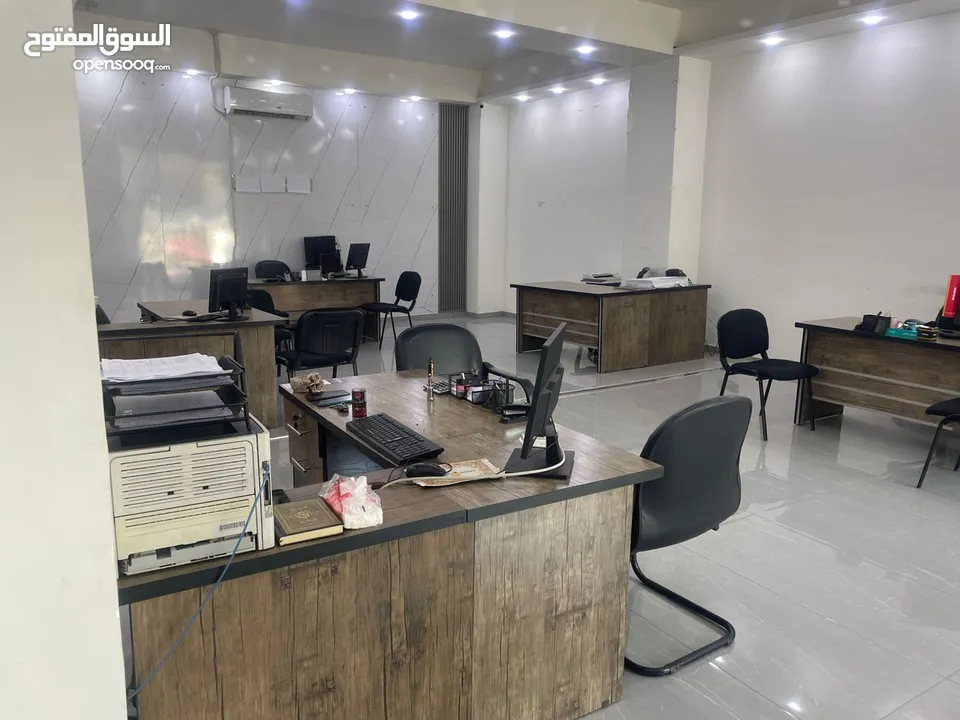 مكتب جاهز ومؤثث