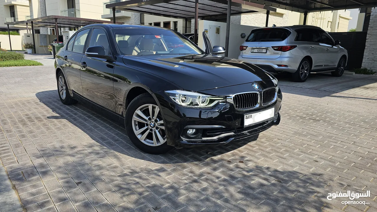 BMW 318i with Service package till Feb-26