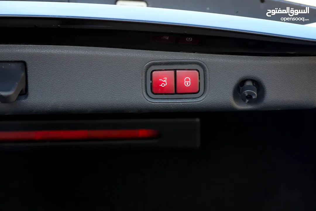 مرسيدس E220d ديزل بوضع الشركة صيانة شاملة