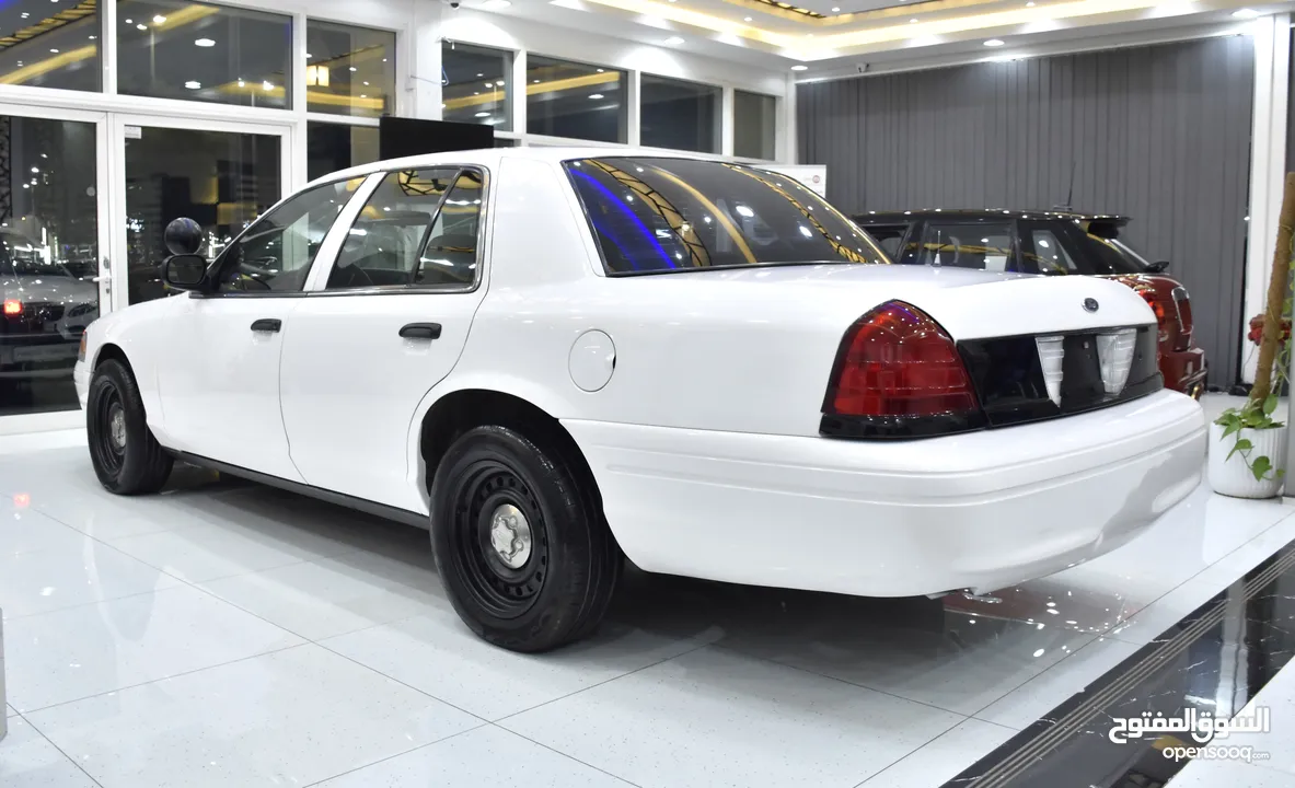 Ford Crown Victoria ( 2008 Model ) in White Color American Specs