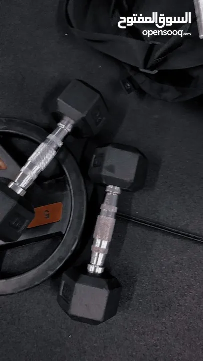 معدات جيم مستعملة بوضع جيد جدا للبيع بسعر الجملة