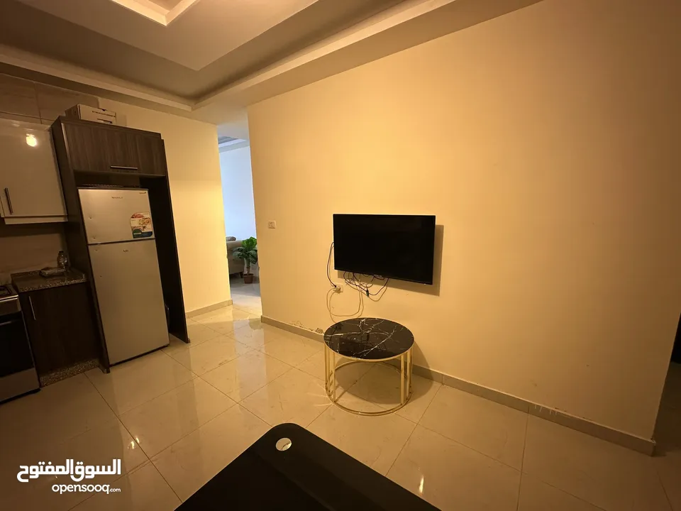 شقة للإيجار في منطقة شميساني بالقرب من سوبر ماركت سيڤين اليڤن (3 غرف نوم)