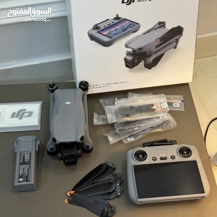 طيارة درون DJI Air 3 + و CJI AVATA 2