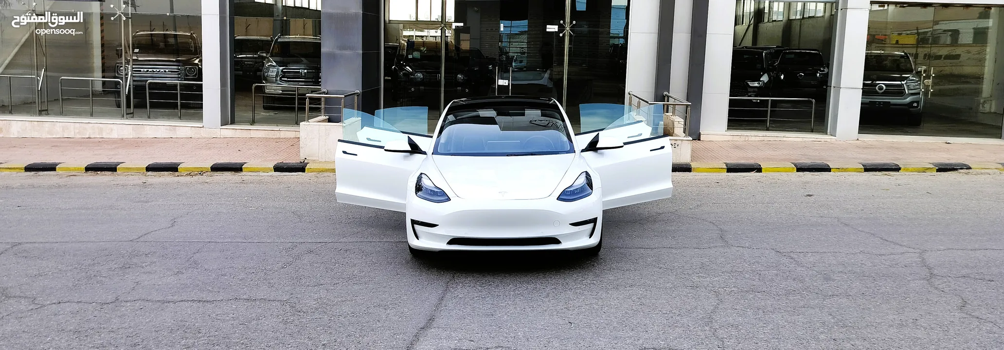 تيسلا 2022 model 3 فحص كامل 4 جـــيـــد بدون ملاحظات بودي (كرت ابيض) بحالة الوكالة بسعر لقطة ومحرووق