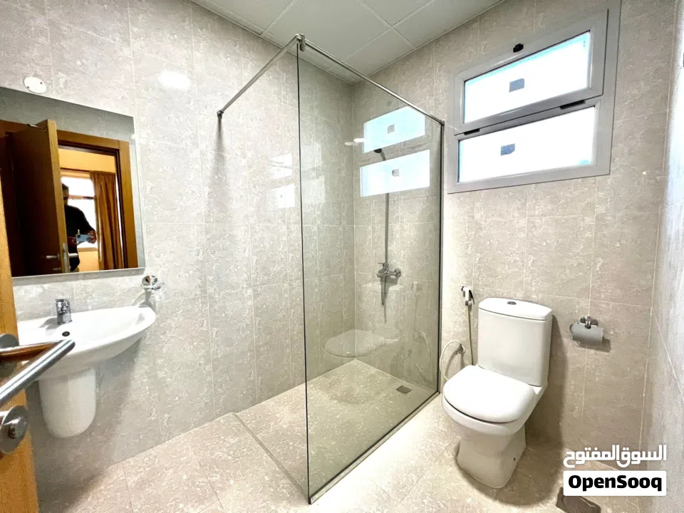 Juffair: Semi-Furnished 2BR/3BA Apartment With BHD 20 EWA Cap - BHD 280