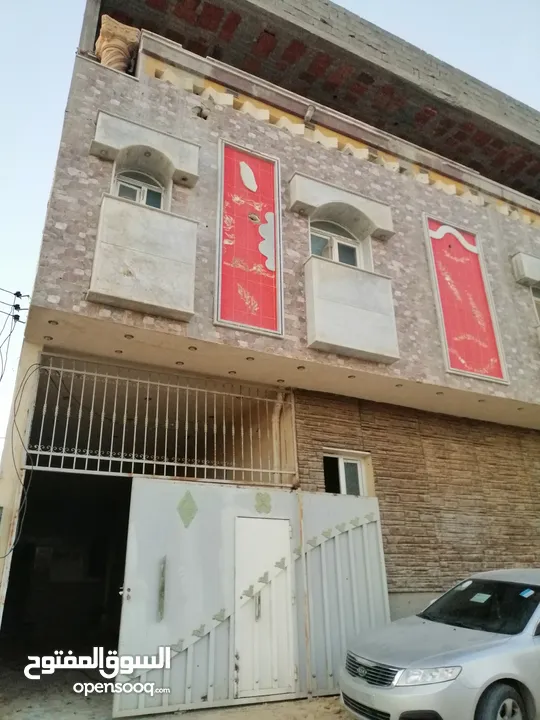 شقة نص تشطيب بجانب مسجد الهدايا.للبيع
