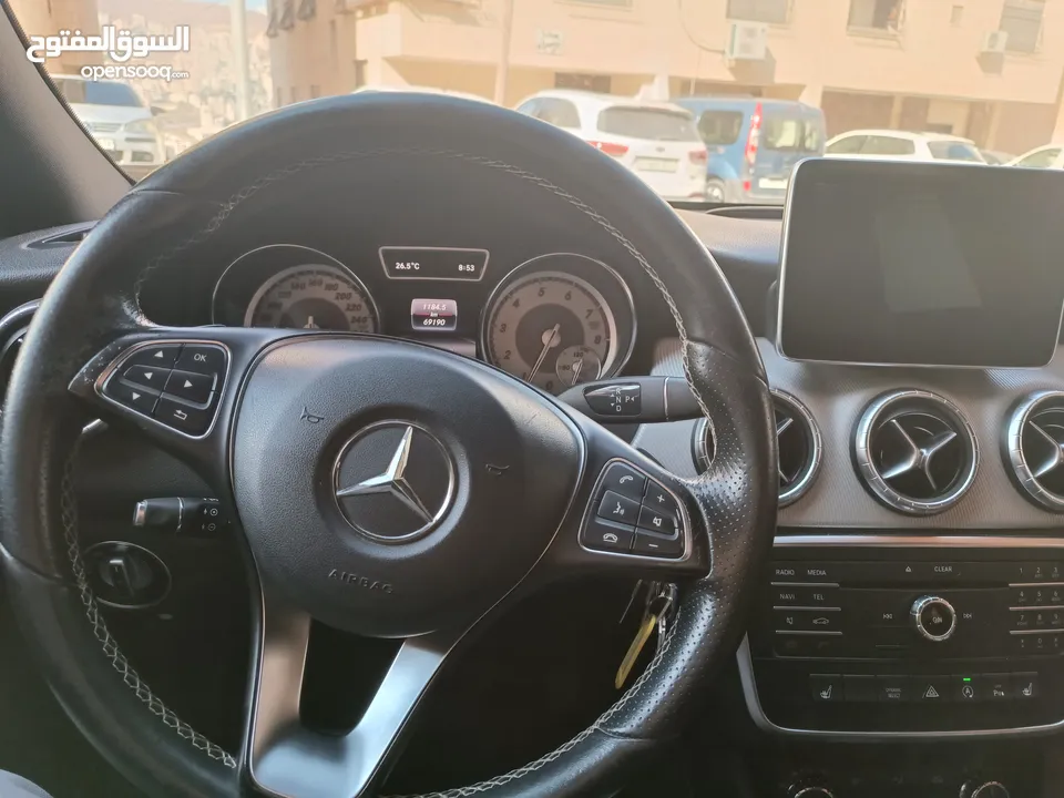 Mercedes CLA 200