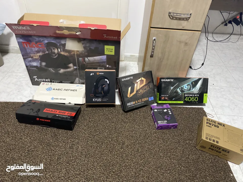 جهاز كمبيوتر مستعمل شبه جديد عرض مع عدة احترافية جيمنج
