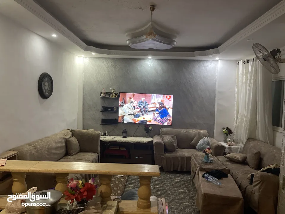 بيت للبيع في جبل النصر قريب ع كل الخدمات وع المدارس البيت تشطيب ديلوكس