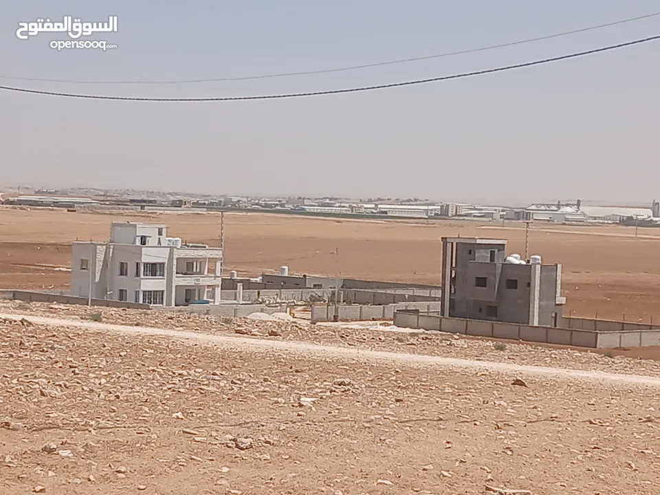 أرض للبيع في القسطل قرب شارع المطار