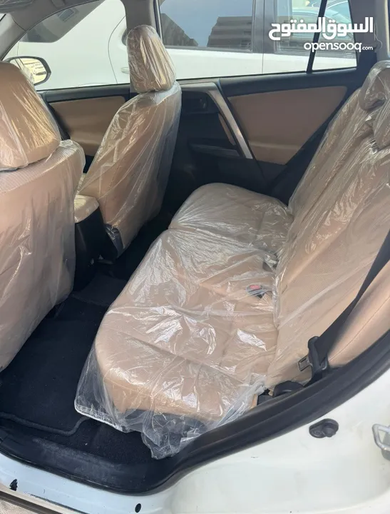 راف فور موديل 2016 نظيف جدا كل شي شغال لاتحتاج صيانه اللون ابيض من الداخل بيج المطلوب 5800 قابل