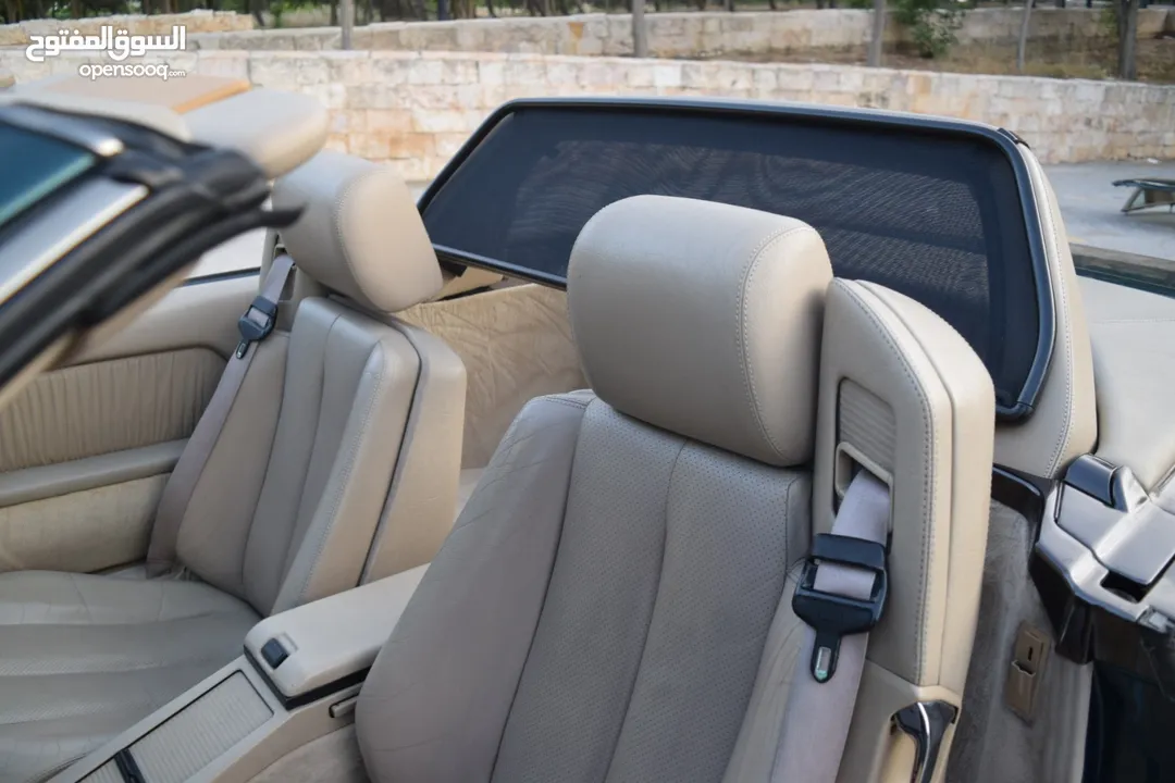 Mercedes SL320 1995 بحالة الوكالة