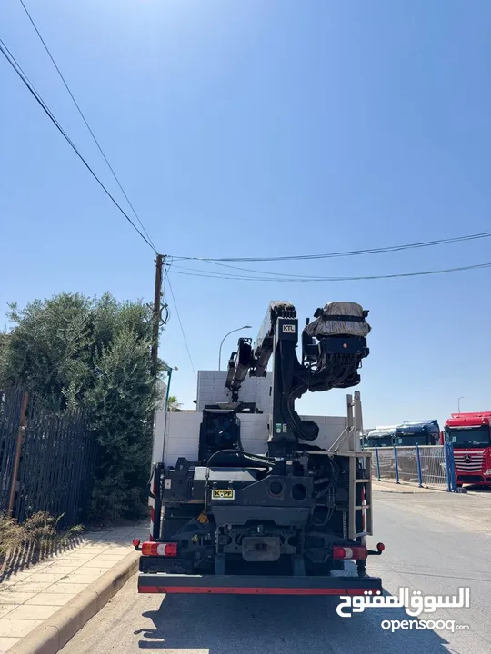 سيارة شحن مرسيدس  2020 mb5 قياس 2545 مع ونش طوب نوع palfinggr مع صندوق جناب المنيوم