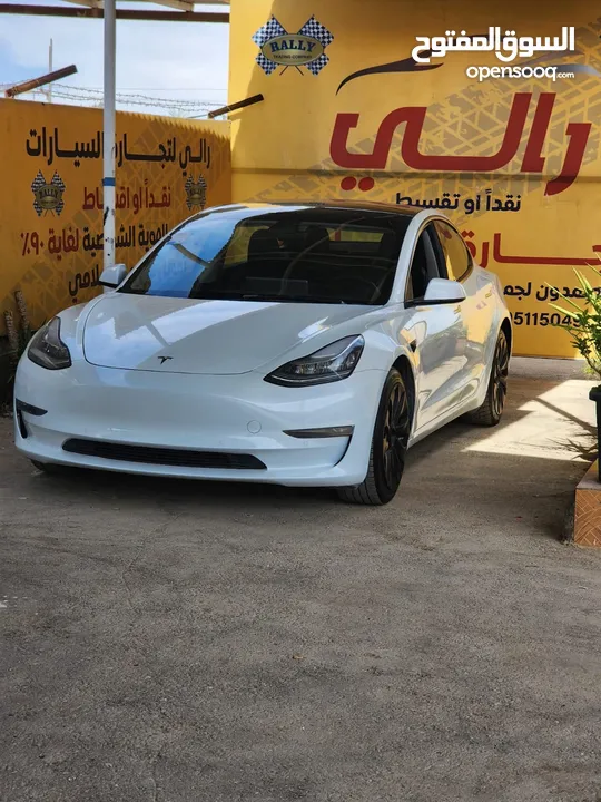 تيسلا موديل 3