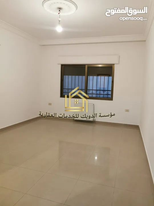 شقة مميزة - ضاحية الرشيد - 4نوم 2ماستر - 250م - قرب الخدمات العامة