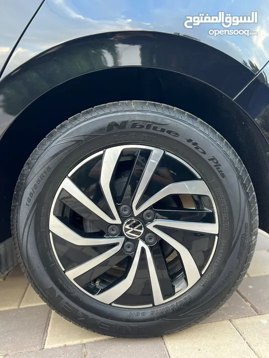 بولو محرك1000تربو سحب شركة المتحدة 2023ترخيص2022 ماشية فقط29000كم