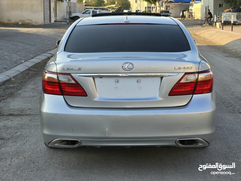 لكزس Ls460 شورت 2010  نظيف جدا مطلوب 30,000 درهم