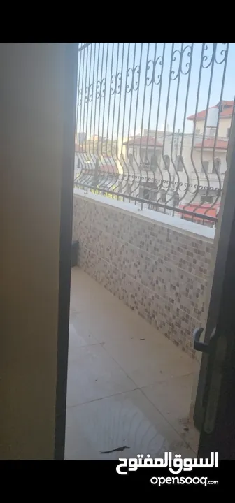 شقة طابق اول