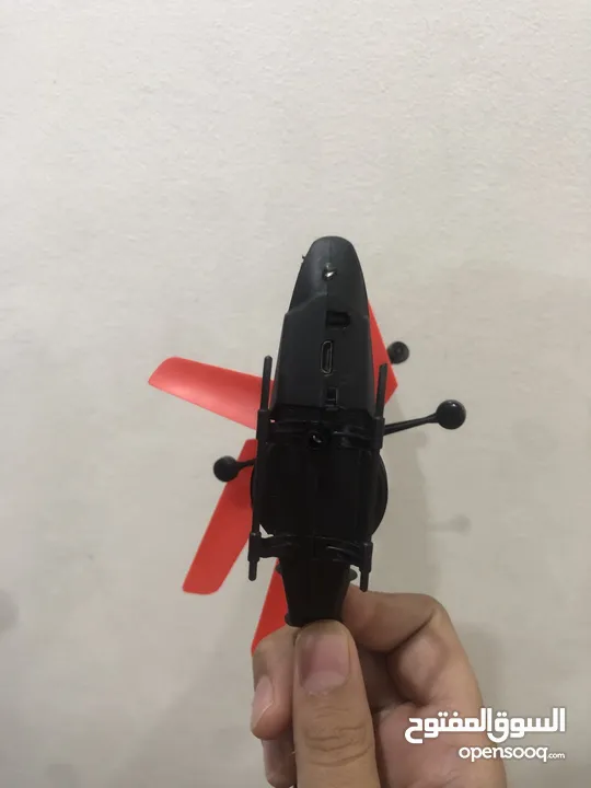 Sensor helicopter with charger