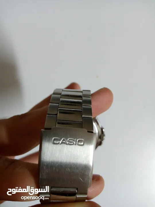 ساعات للبيع ماركات واسعار مختلفه