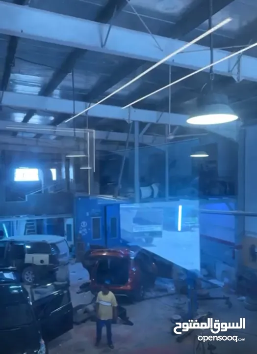 ورشة الهيكل في الصناعية 4 ورشة حديثة ومزينة باحسن انواع الديكورات مع ايدي عاملة جيدة للبيع