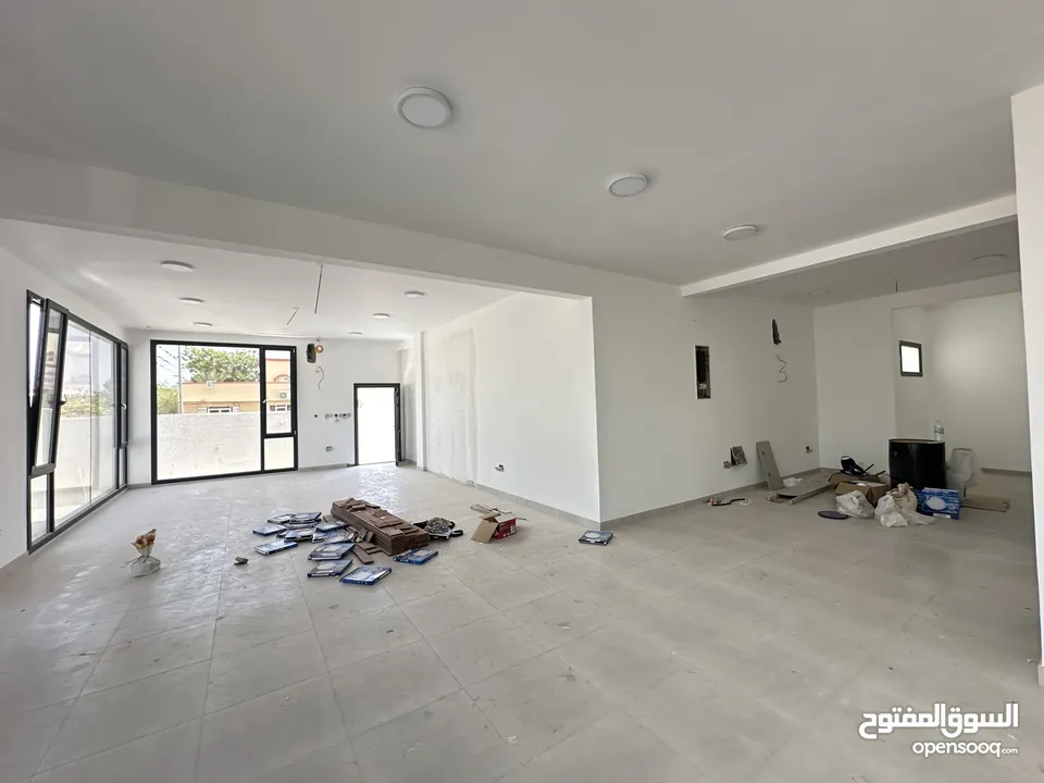 For rent: A commercial space of 150 square meters in Al Khoudh area