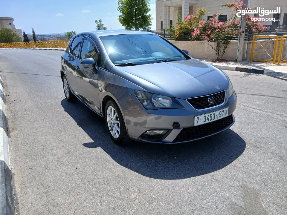 سيات ابيزا 2015 بحالة ممتازة للبيع