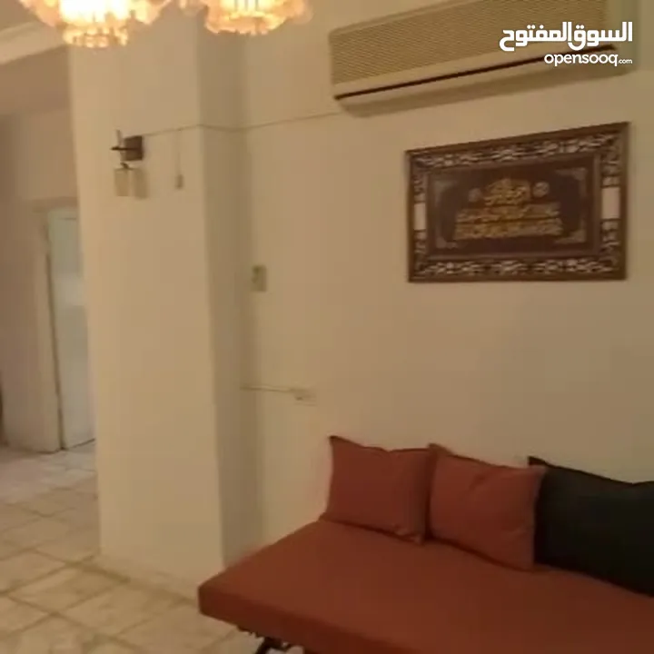 شقة 130 متر مشطبة للبيع شارع عصيرة، التواصل واتس اب ليس لدي رقم في فلسطين فعال