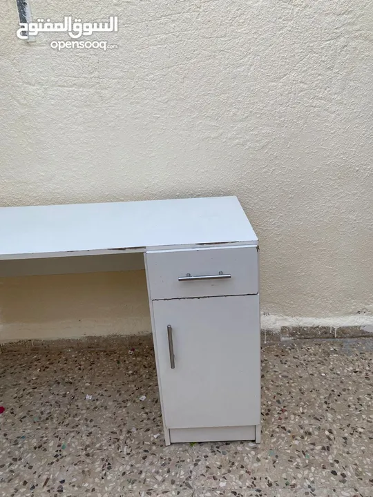 مكتب شبه جديد